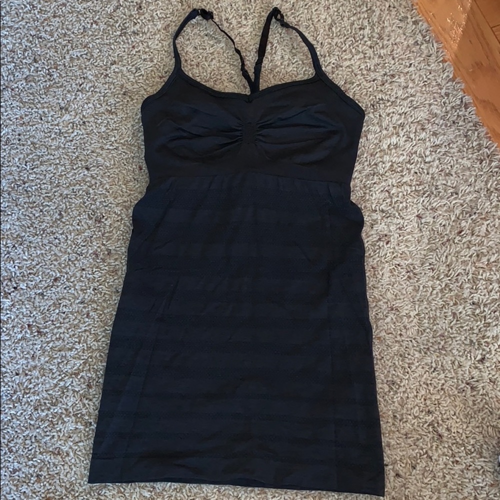 Workout tank top